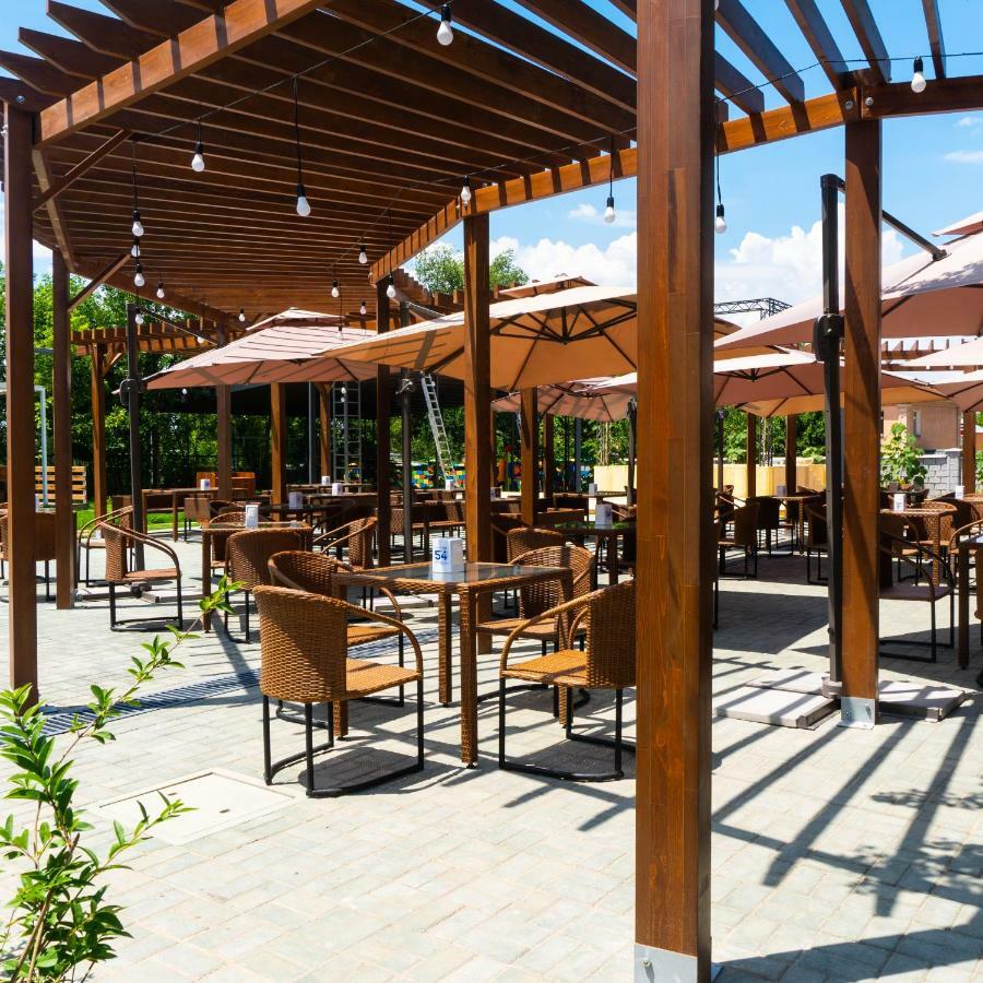 Hotel Alpen Park Schymkent Exterior foto