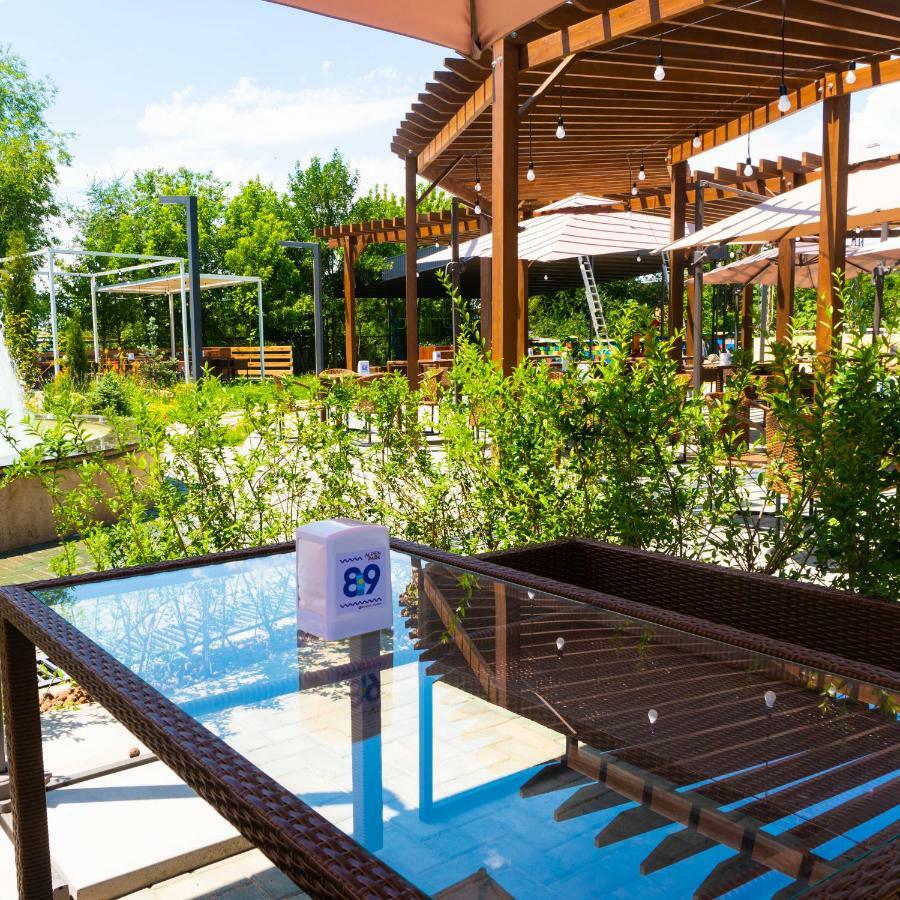 Hotel Alpen Park Schymkent Exterior foto
